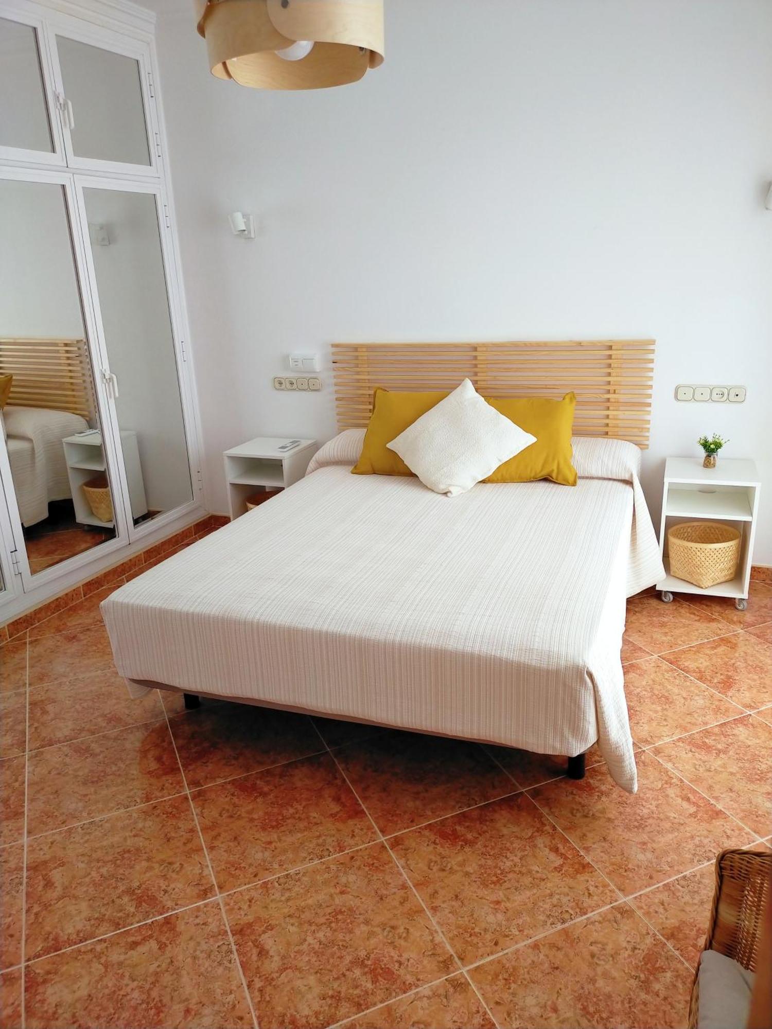 Апартаменты Casa Playa, Terraza Y Garaje Нерха Экстерьер фото